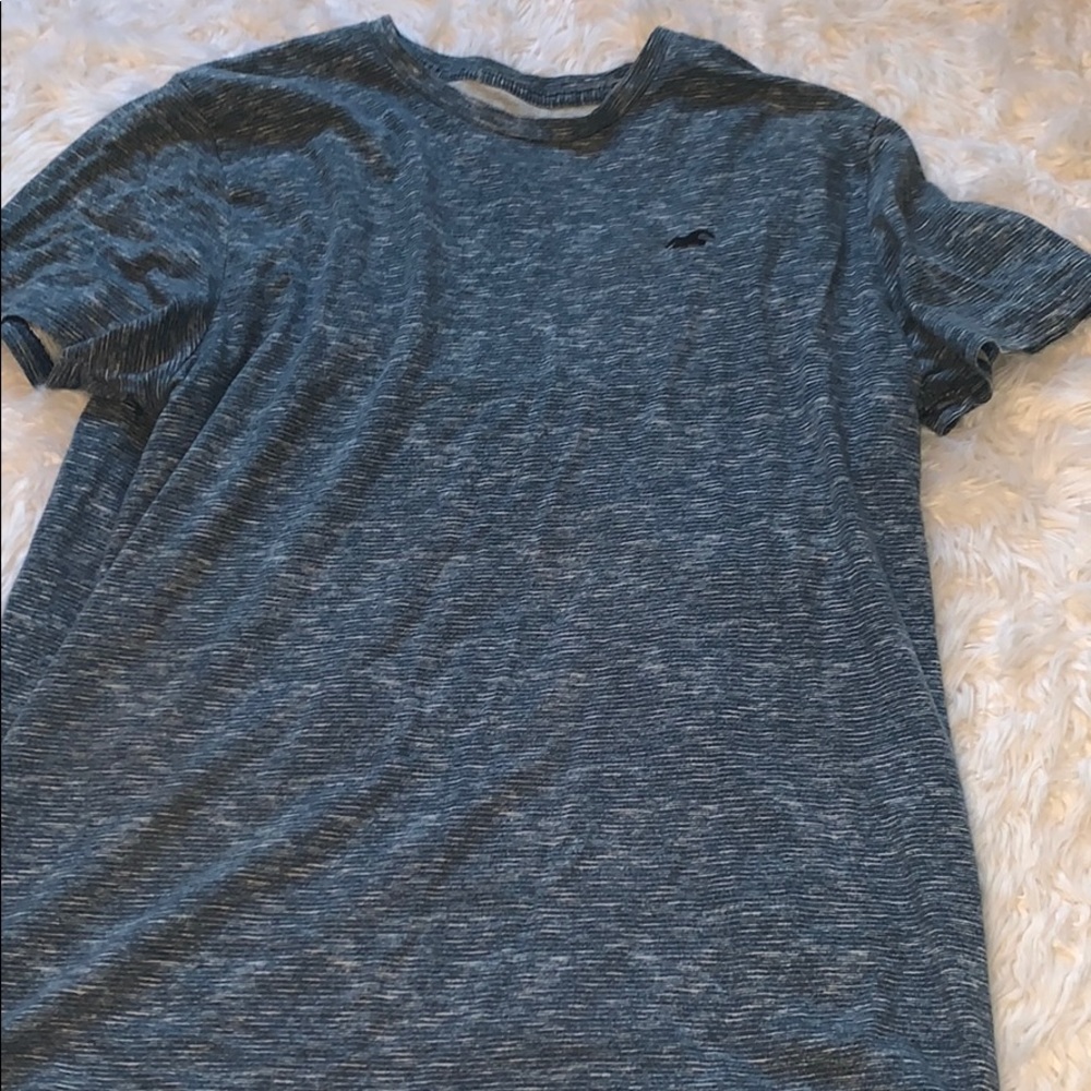 Men’s Hollister Tshirt